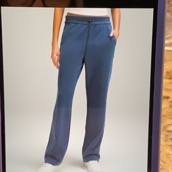 lululemon athletica Pants - LULULEMON SOFTSTREME WOMENS PANTS SIZE 10!